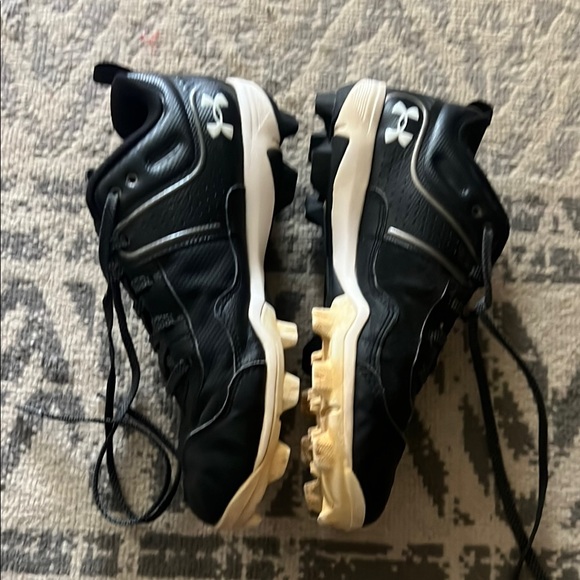 Under Armour Black and White Sports Cleats - Picture 2 of 5